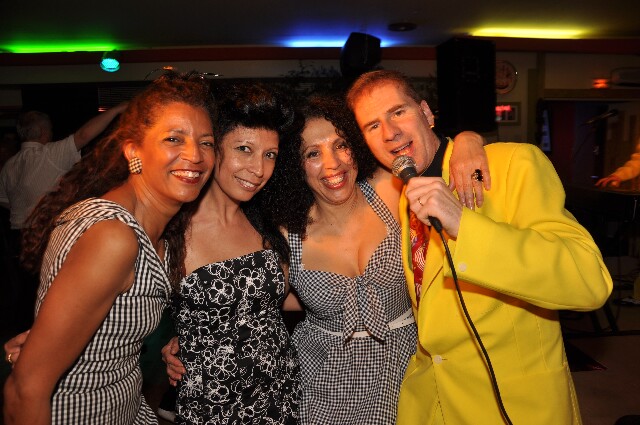 min 2009 05 06 cargo club 198